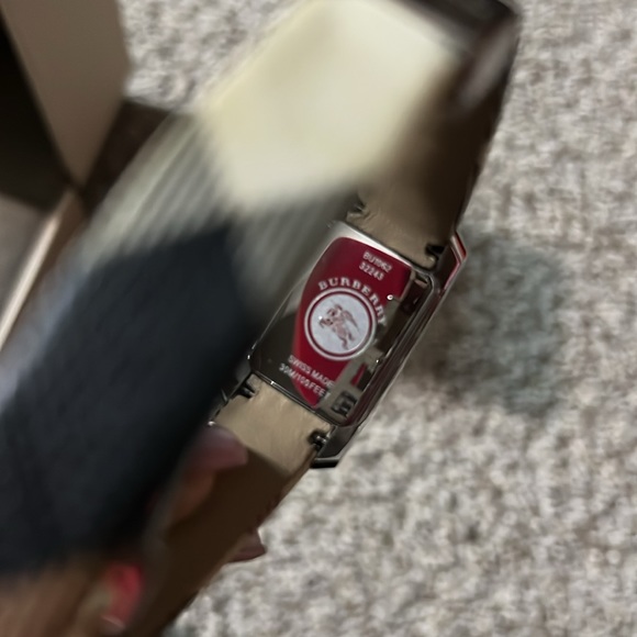 Burberry Watch - Picture 7 of 7